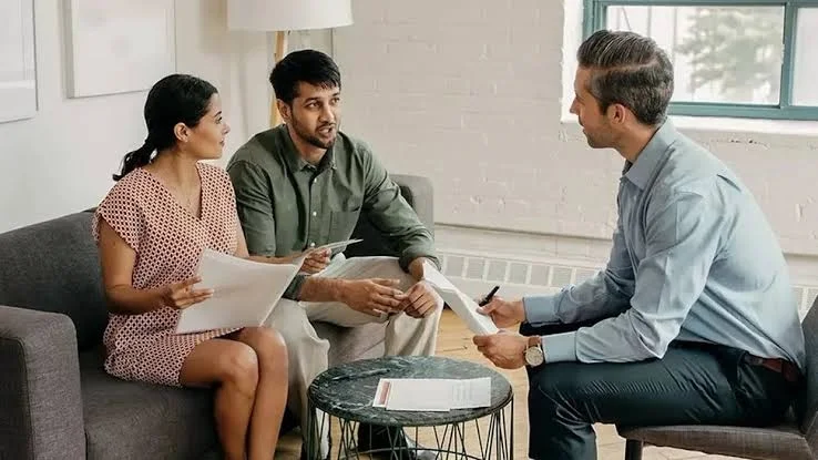 مشاور املاک ایرانی در تورنتو